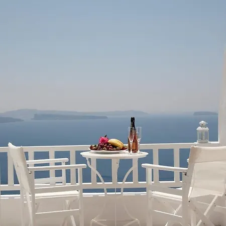 デルフィニ ヴィラス アパートホテル