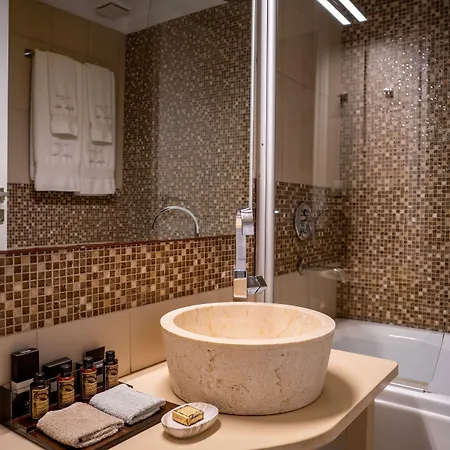 デルフィニ ヴィラス 4* イア