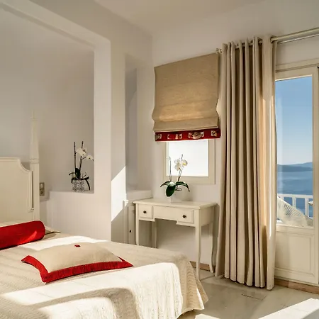 Delfini Apart Otel Oia