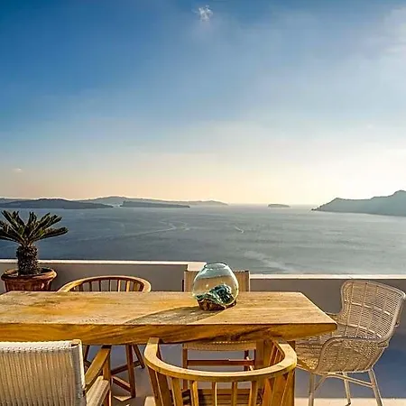 Delfini Aparthotel 4*