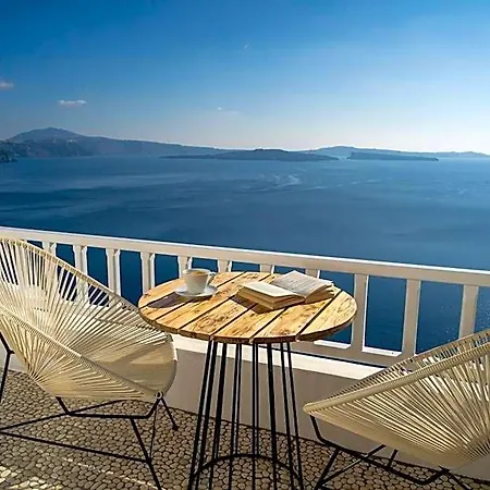 Delfini 4* Oia (Santorini)