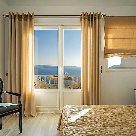Delfini 4* Oia (Santorini)