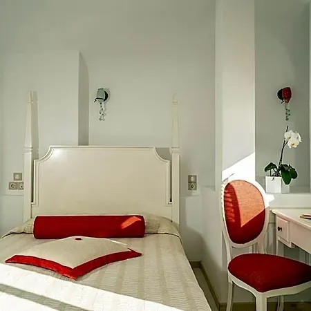 Delfini 4* Oia (Santorini)