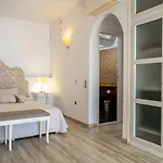 Hotel apartamentowy Delfini