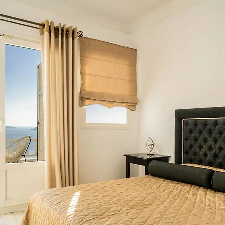 Delfini 3* Oia (Santorini)