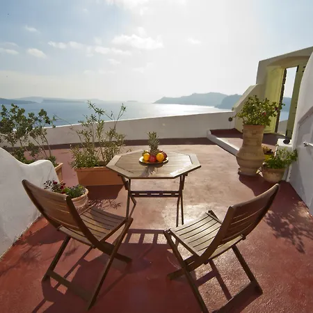 Delfini Apartmanhotel Ía