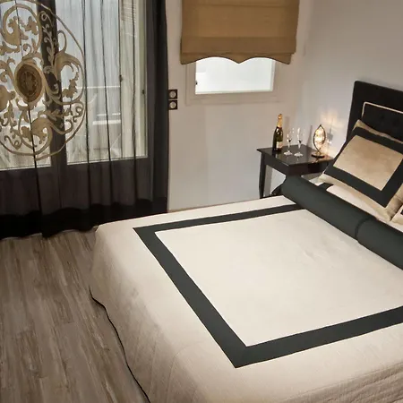 Aparthotel Delfini 3*