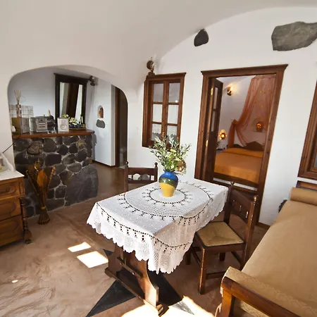 Apart-hotel Delfini 4*