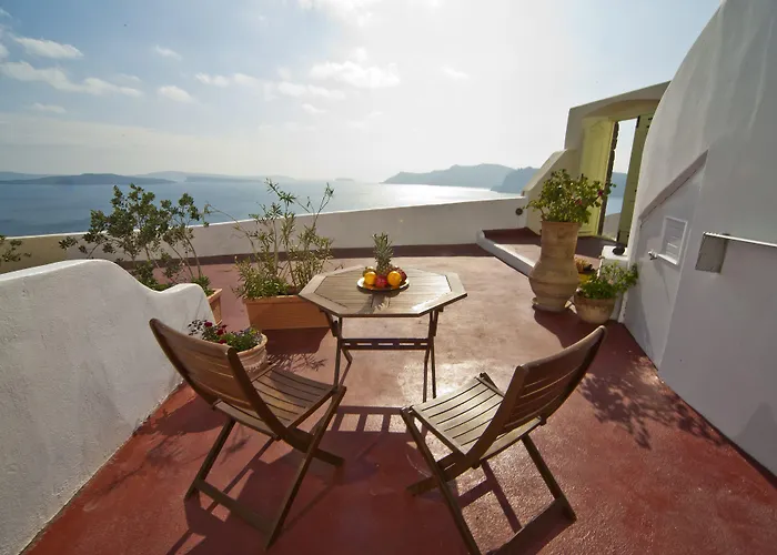 Delfini Apart-hotel Oia