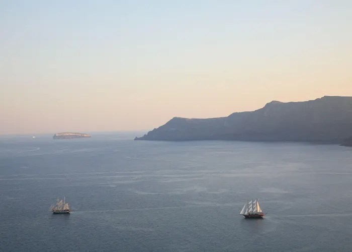 Delfini Apart-hotel Oia